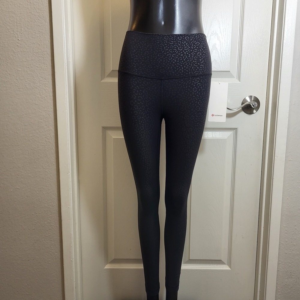 lululemon Align High-Rise Pant 25" Leopard Daisy Emboss Black. Size 4-Brand New!